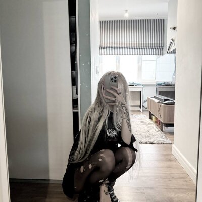 molly_mms from stripchat