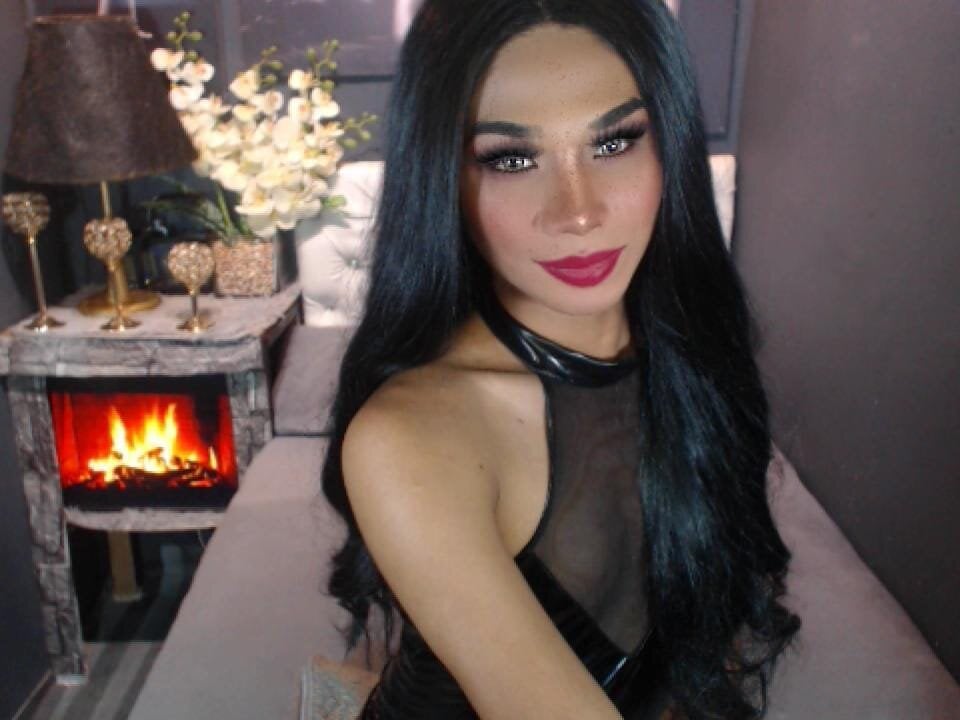 MaxxineMorenaTs profile