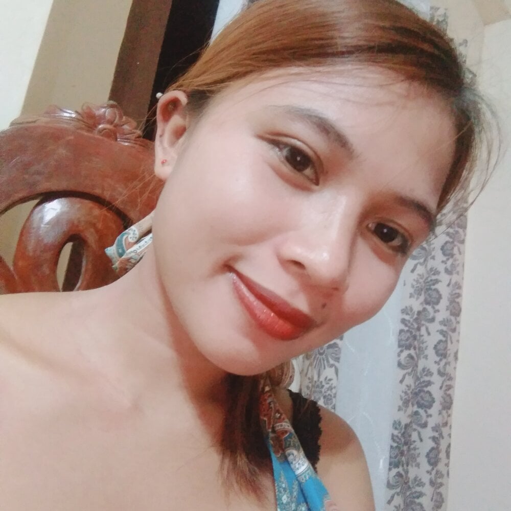 free6cams.com sexy_bridgette04 livesex profile in curvy cams