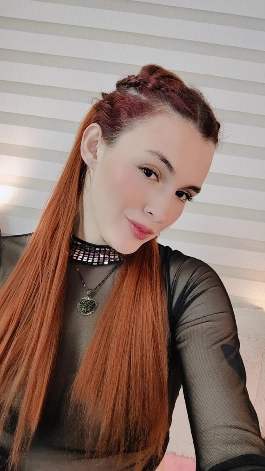 nina_kravits_t_