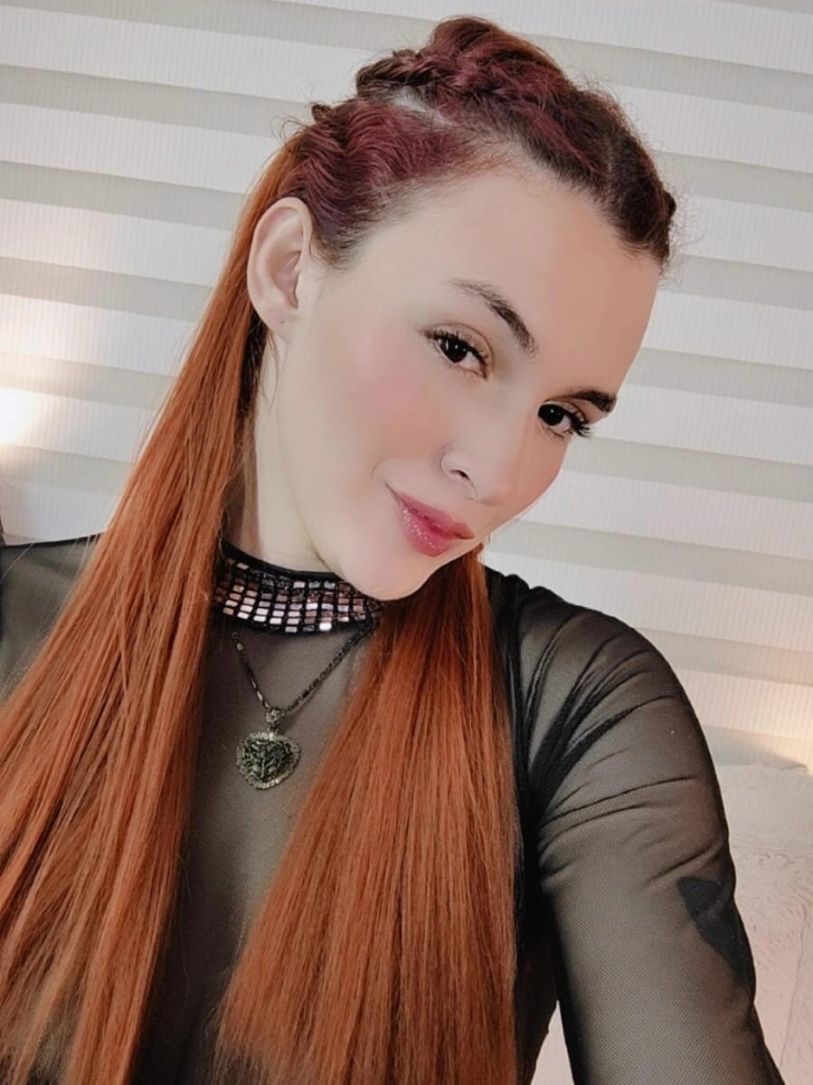 nina_kravits_t_ profile