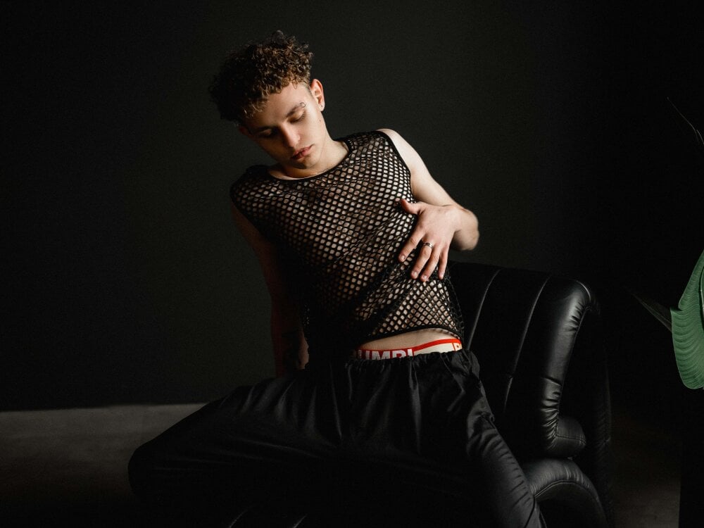 NathanCurl's Offline XXX Chat