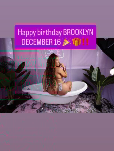 Bigbuttbrooklynn - dildo or vibrator