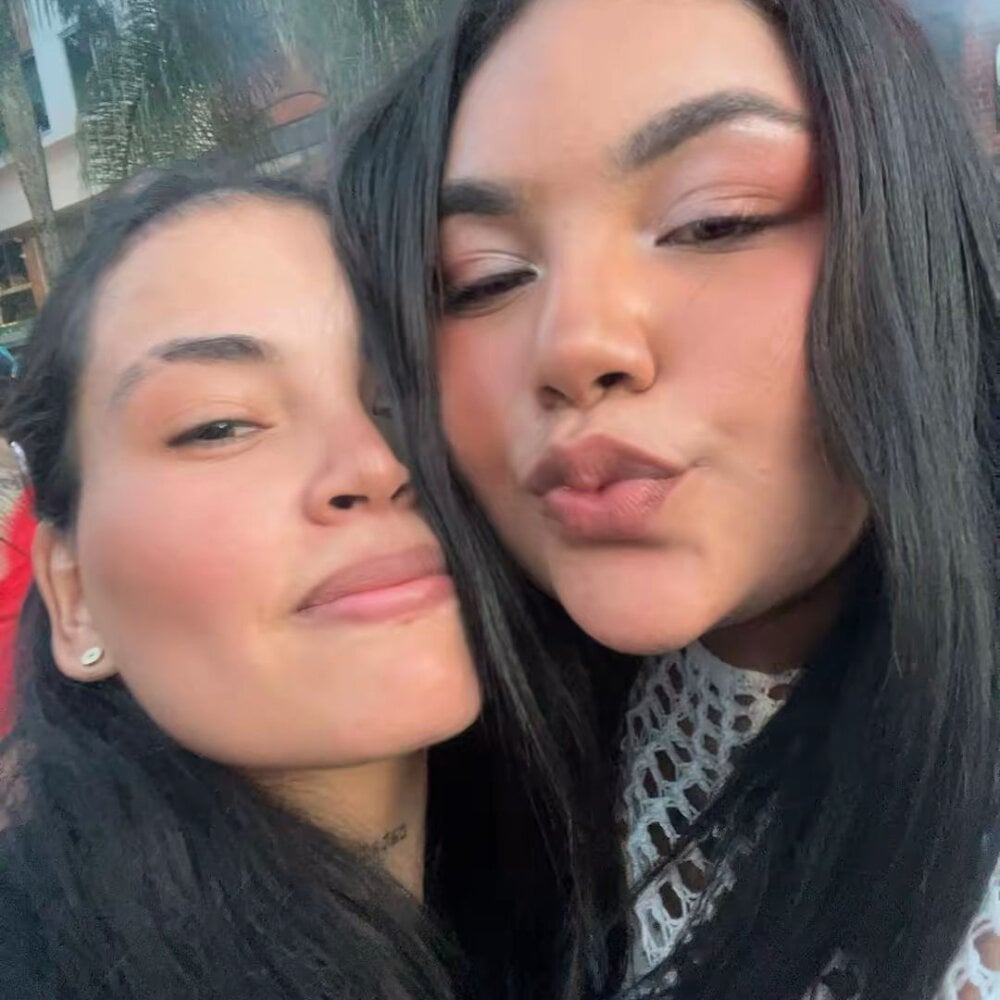 mia_and_lexy from stripchat