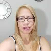 alphalifee's Offline Chat Room