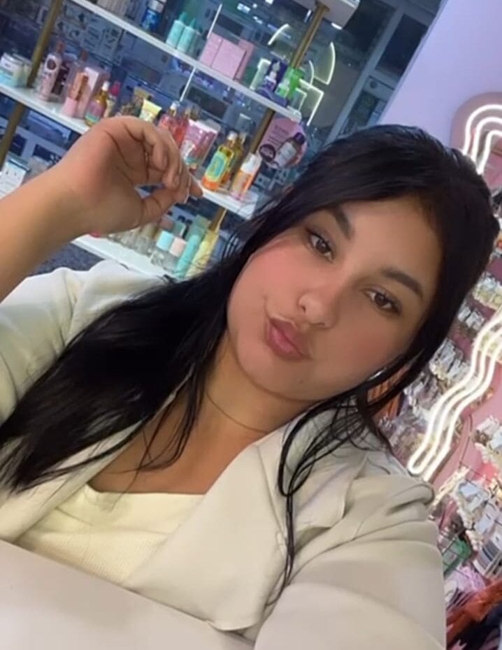 iluvcams.com _jade_r livesex profile in large cams