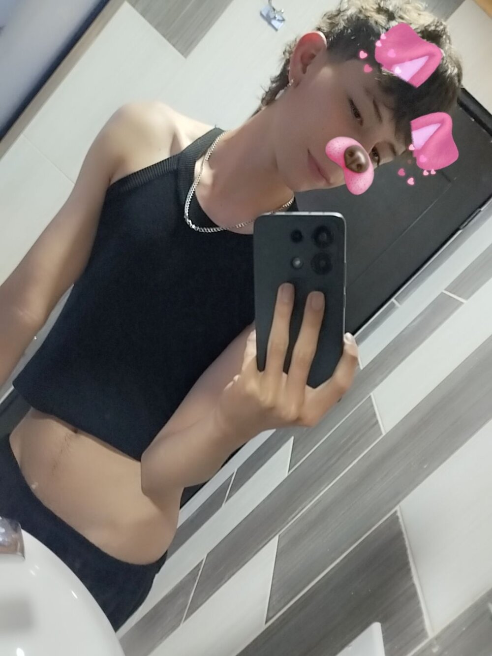 Dylan_desire_ profile
