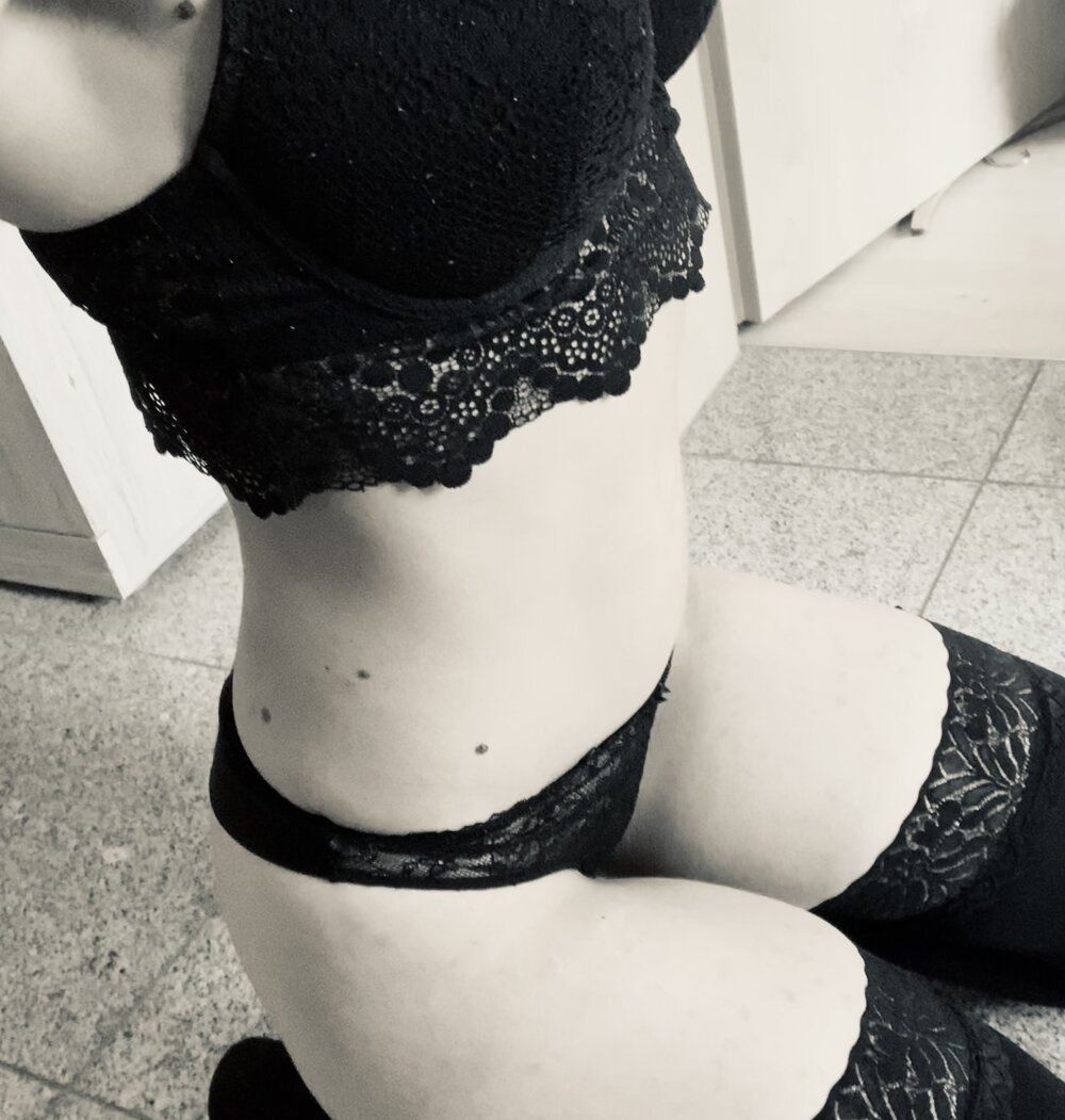 Mia_Mystery Chat XXX Ngoại tuyến