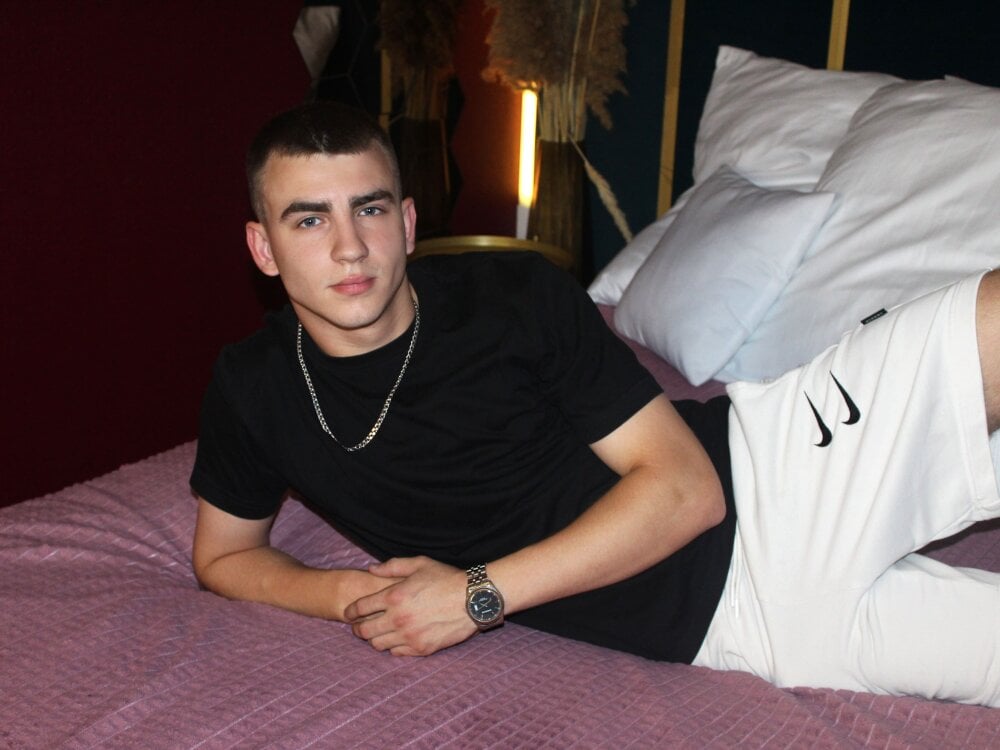 calvinperry from stripchat