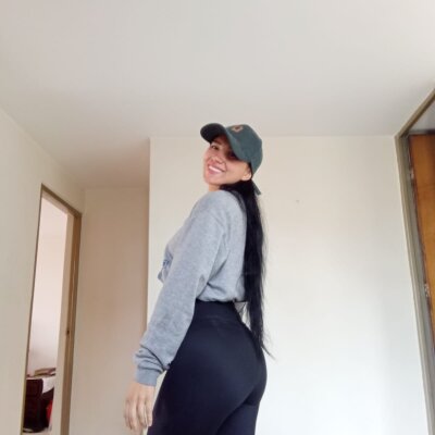 kandy_caramelo_ch from stripchat