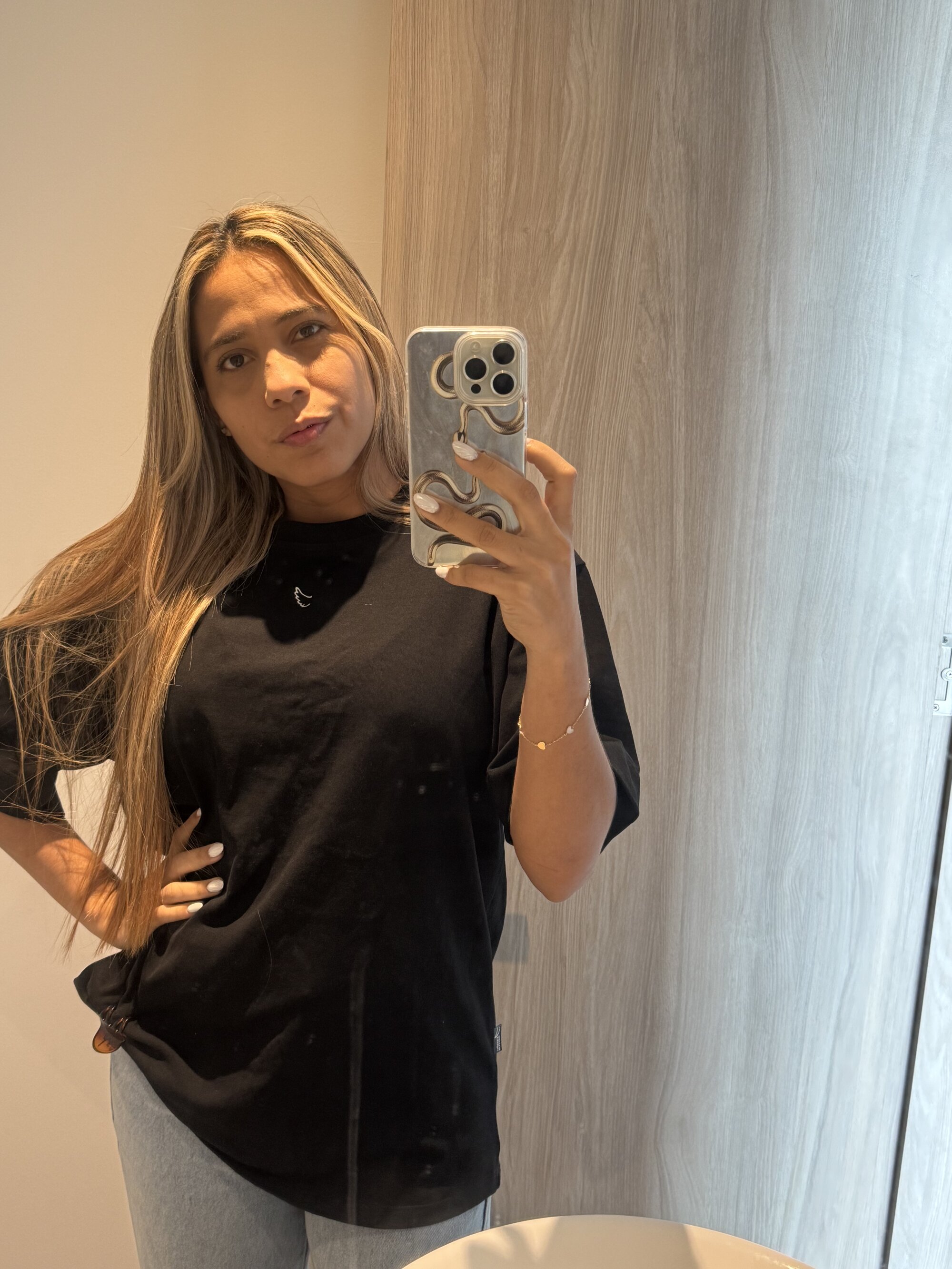 Blonde_latina