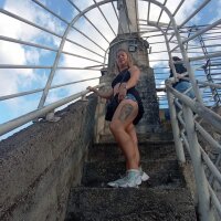 samanta_simons' Offline Chat Room