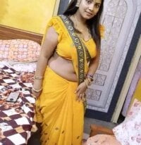 Indian-Indhuja's Live Sex Cam Show