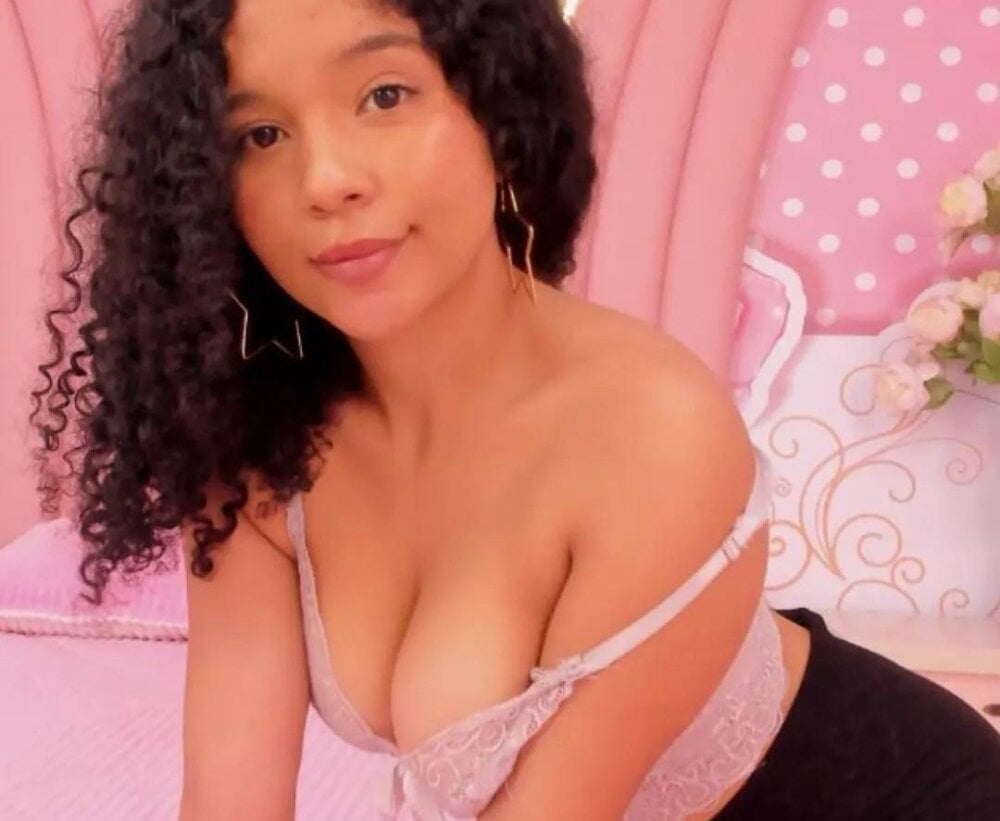 Alx_curlyy profile
