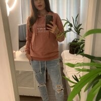 SelenaCarter9's Offline Chat Room