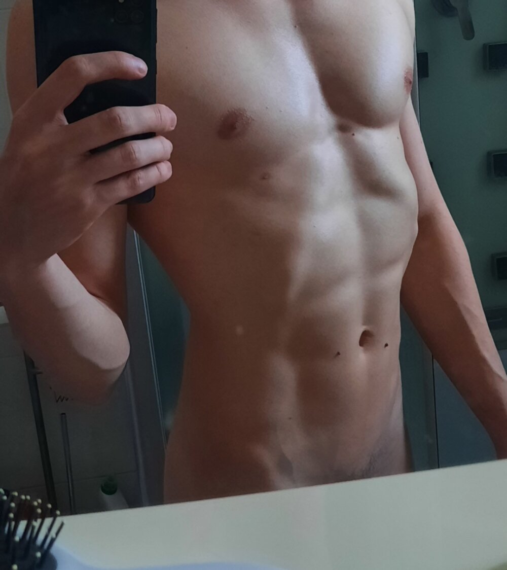 rocketmanchannel from stripchat
