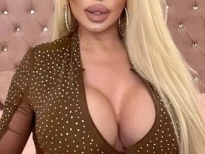 DanielaMuscleTS - Stripchat Blowjob Cam2cam Cumshot Trans 