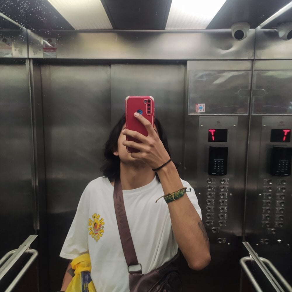 VinajaDanada's Offline XXX Chat