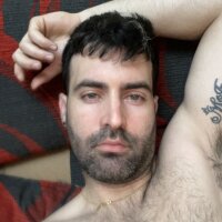 JulioCeballos1995's Offline XXX Chat