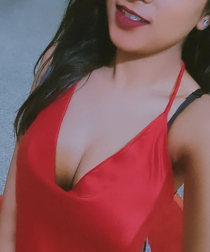 janvi_hot1