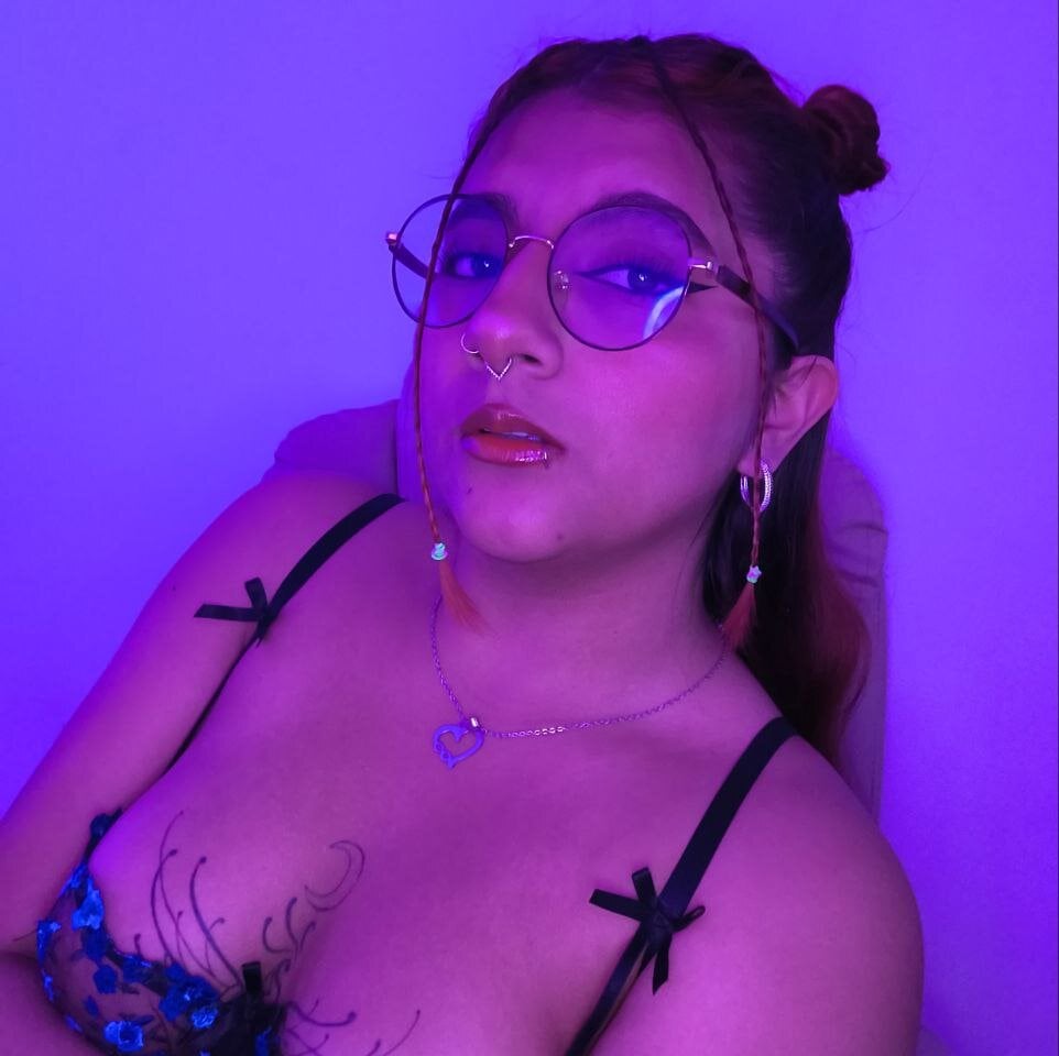 AliceDee__ profile