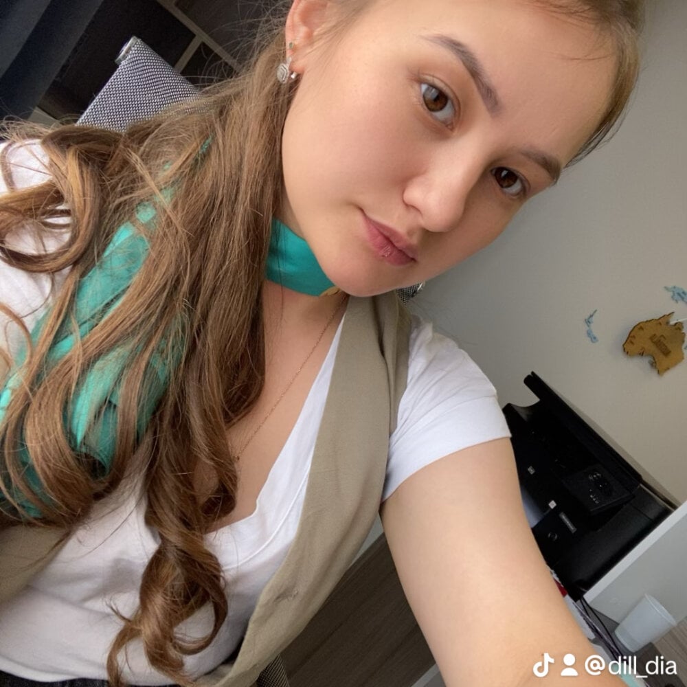 watchgirlcam.com regina_lynne livesex profile in asia cams