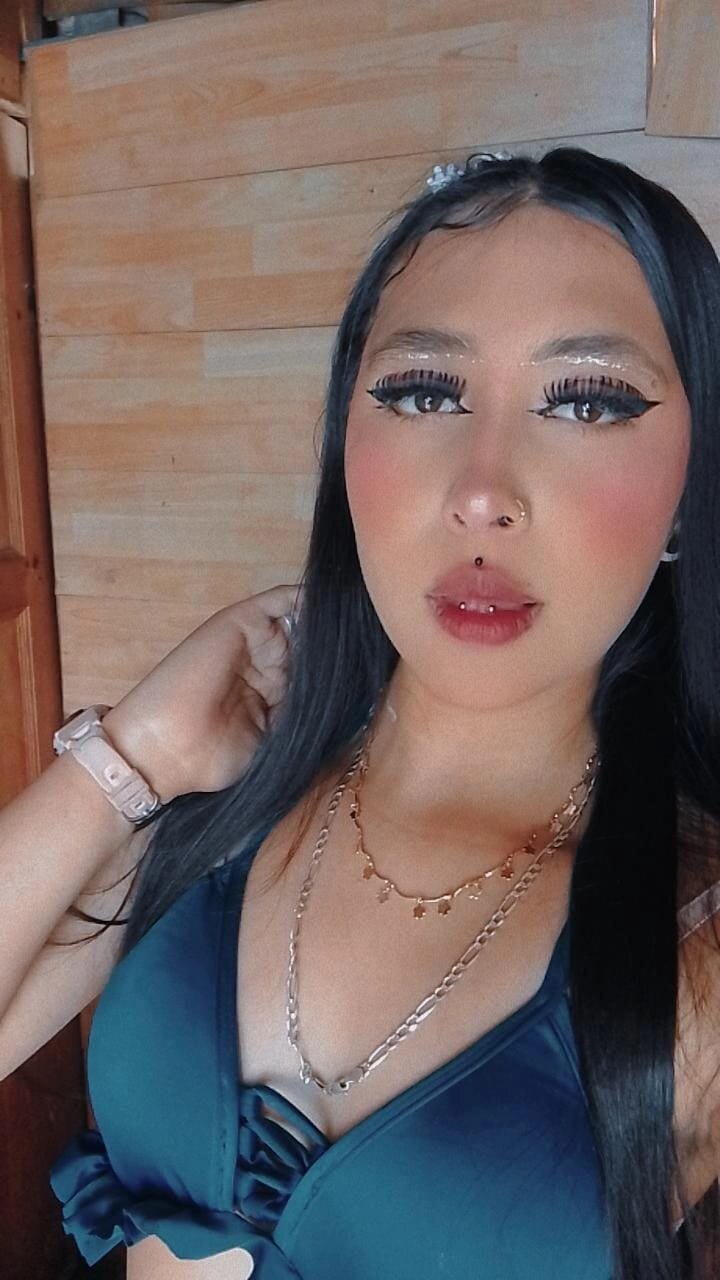 lea_gray1