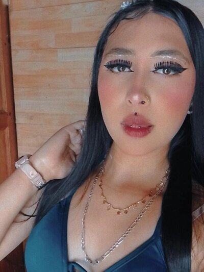 Lea_gray1