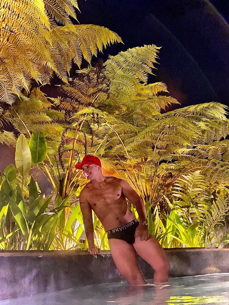 Derek_macol