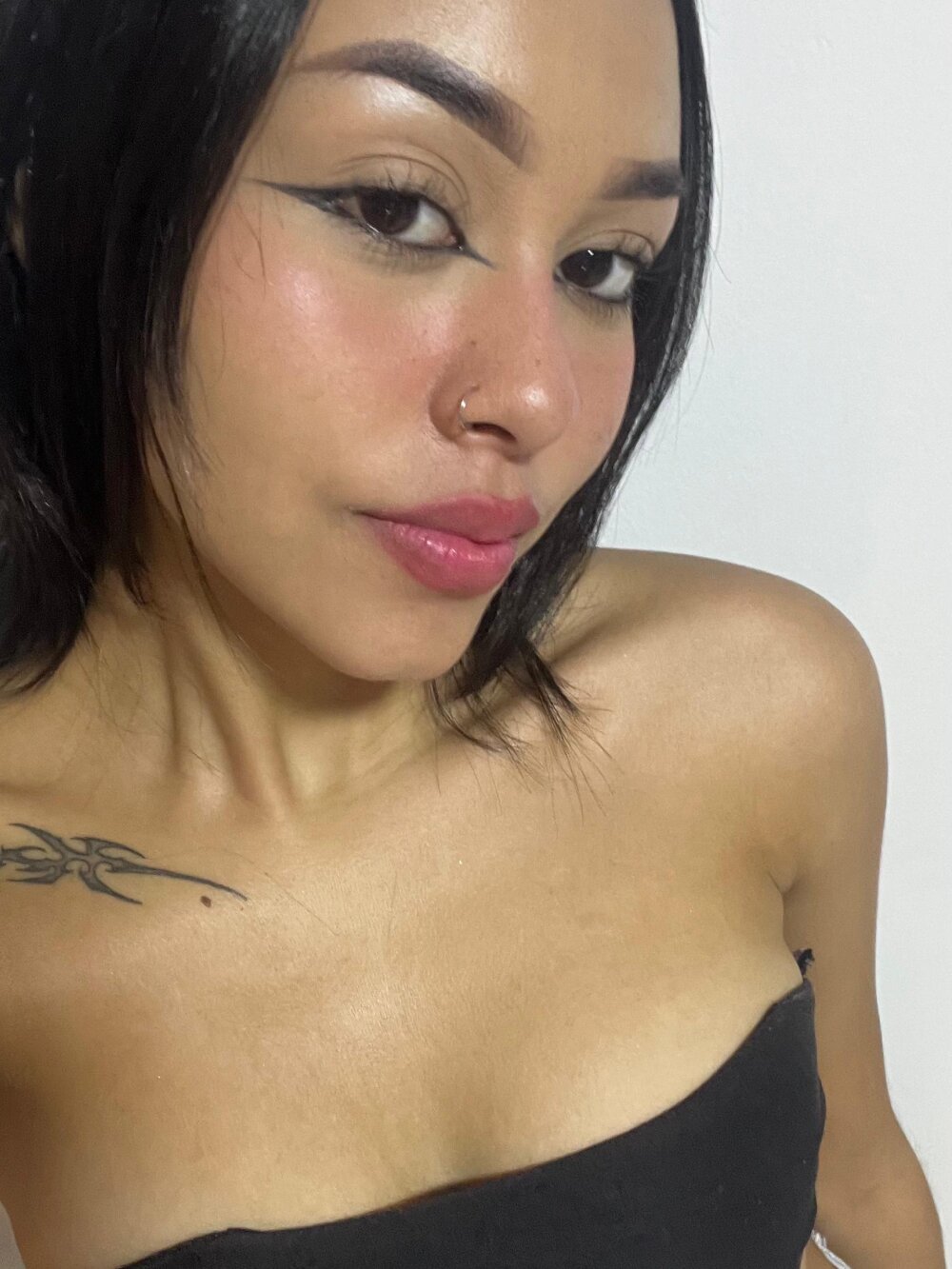 myliveeroticcams.com rosse-smith1 livesex profile in spanish cams