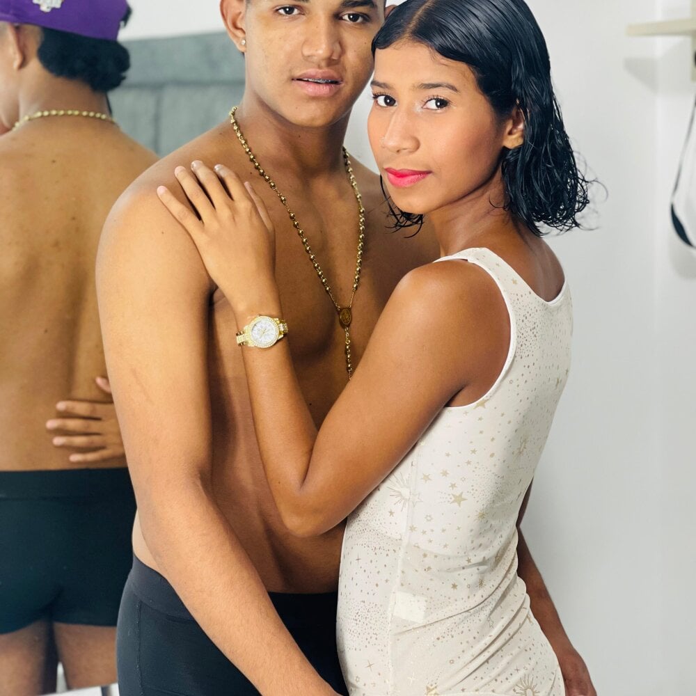 daphnerandrogerrr from stripchat