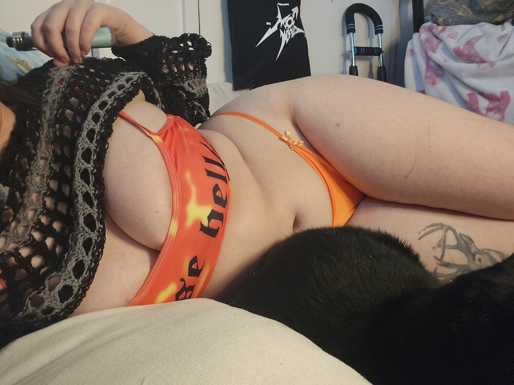 onaircams.com katxce livesex profile in bisexual cams