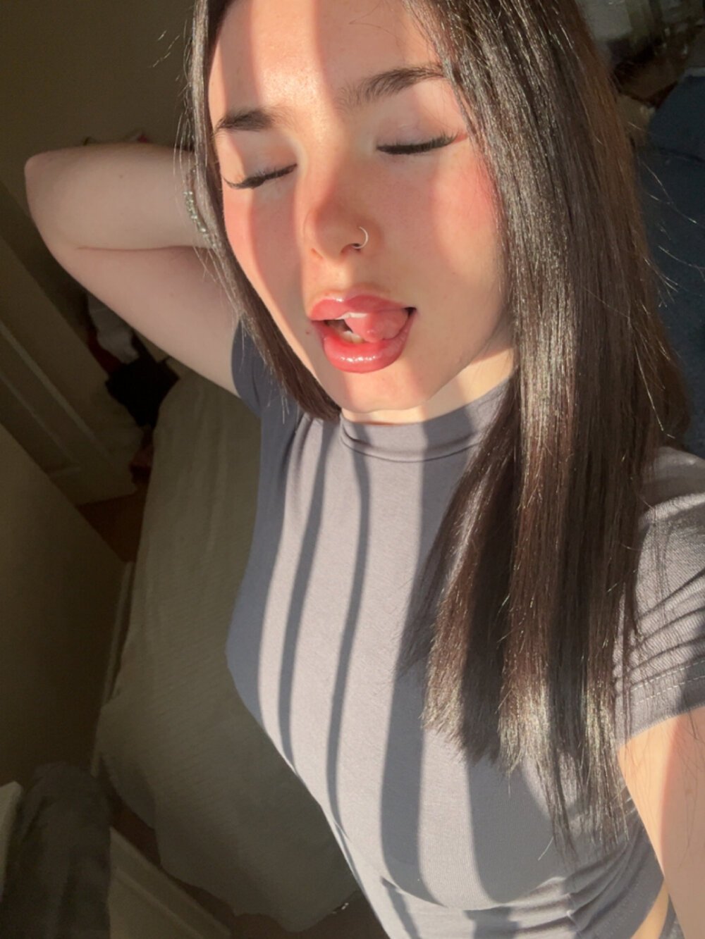 Watch Sophsaysxox live on cam on StripChat