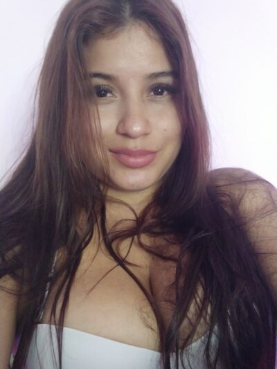 perlita1995 Live Cam on StripChat