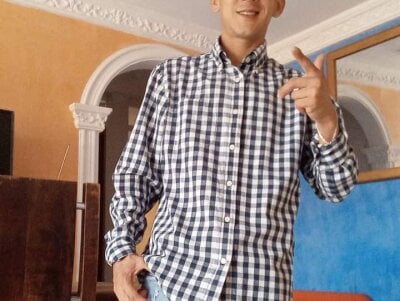 JoseHosther20@xh