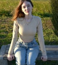 MavisArcher's Offline Chat Room