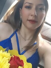Candela_Firexxx's Offline Chat Room