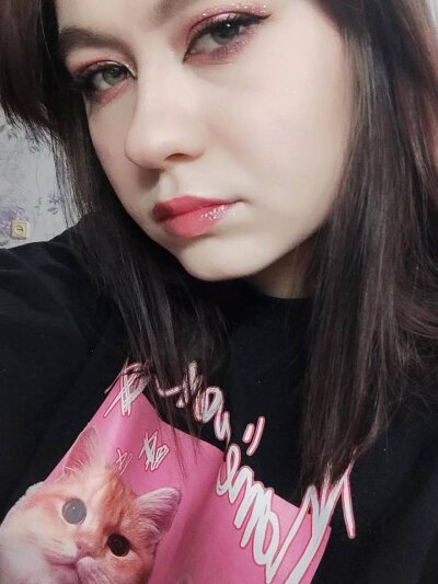 Sonya_Limis 🤵 live webcam