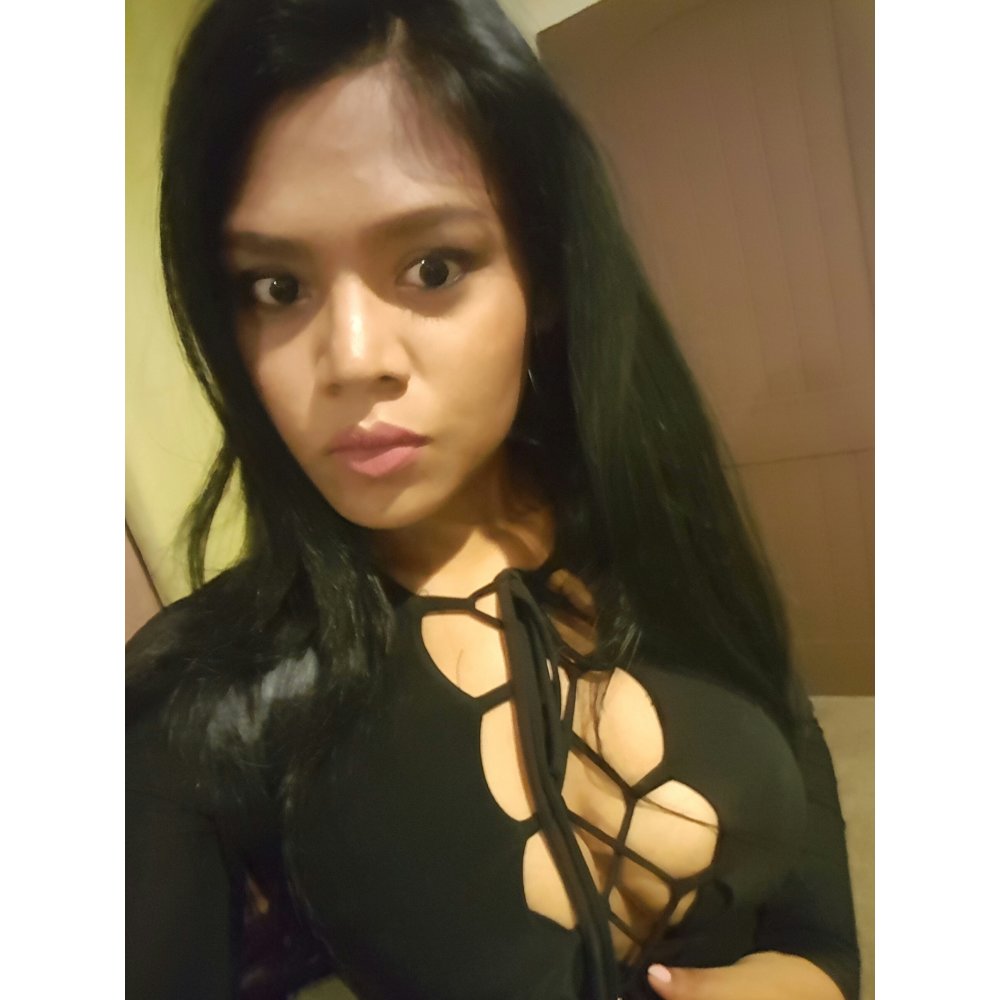 HornyCurvygirl's Offline XXX Chat