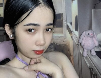 LINAA-KUTE on StripChat