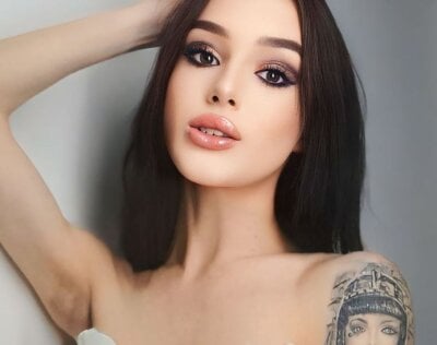 cameron_luxury from stripchat