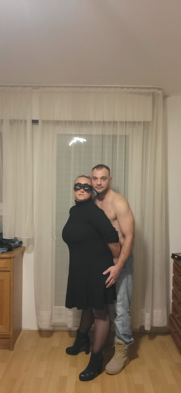 R_Couple_R