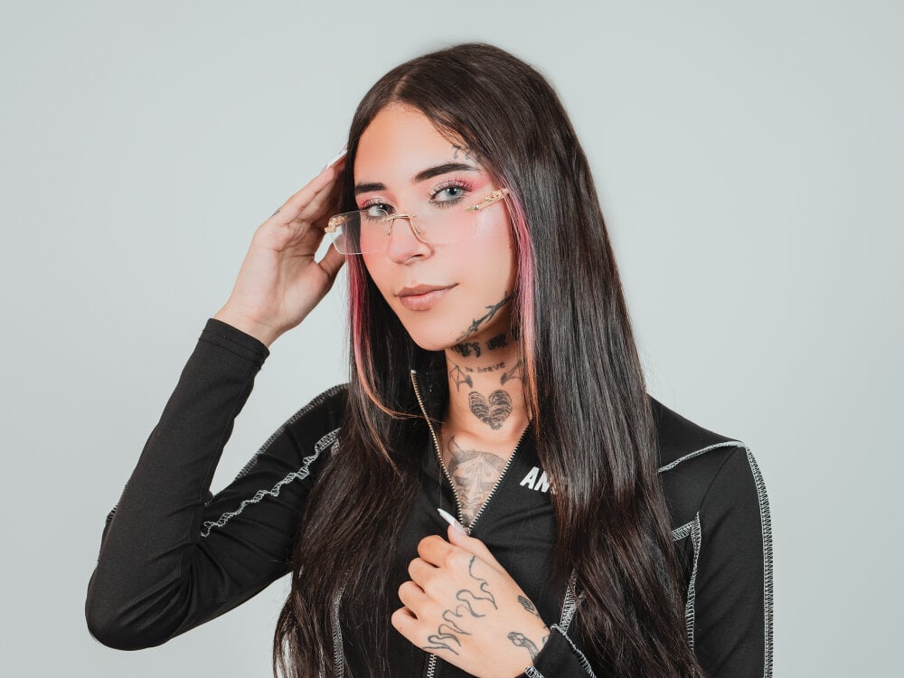 MariahLamour1_ profile
