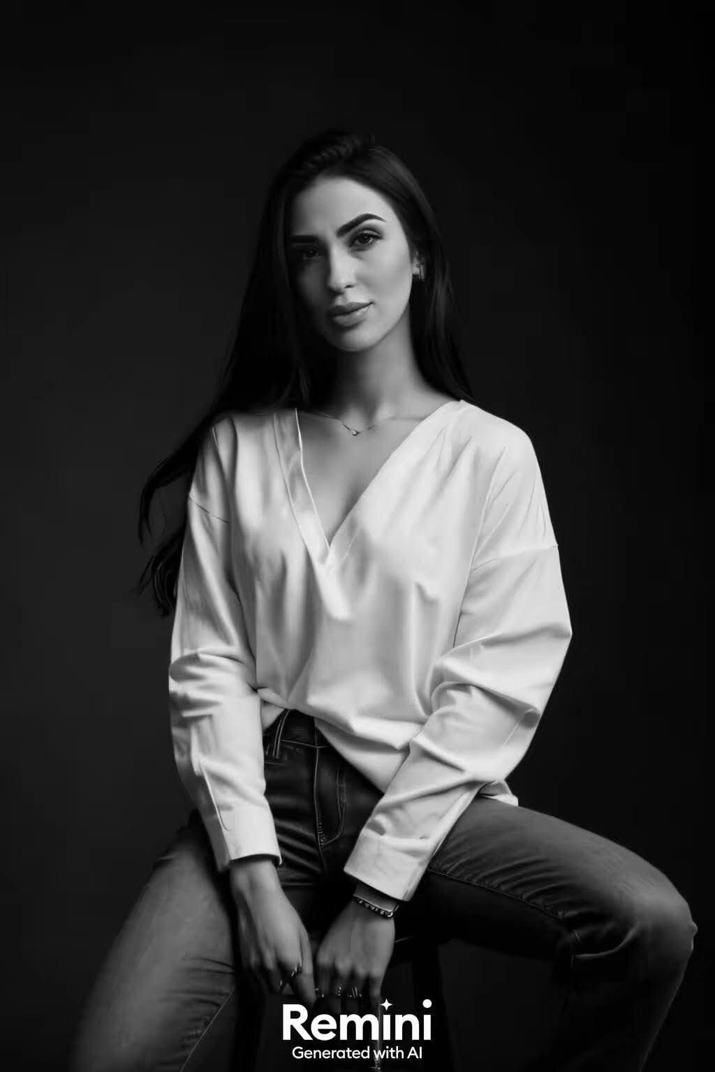 YasminaBrunette