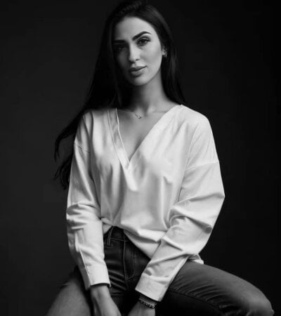 YasminaBrunette Female Leather Cam XXX