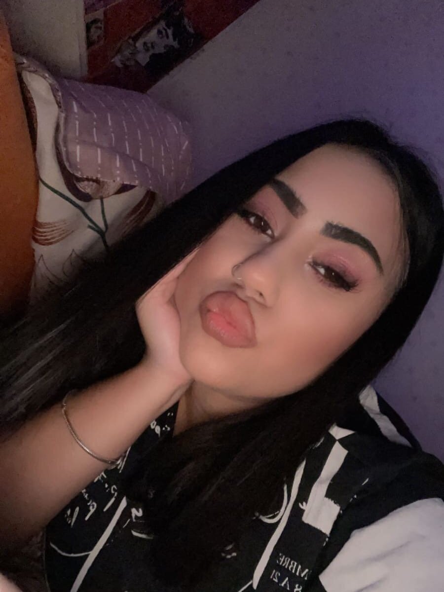 show2cam.com olivialola livesex profile in bisexual cams