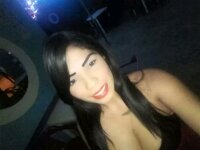 mia_sweethotx's Offline XXX Chat