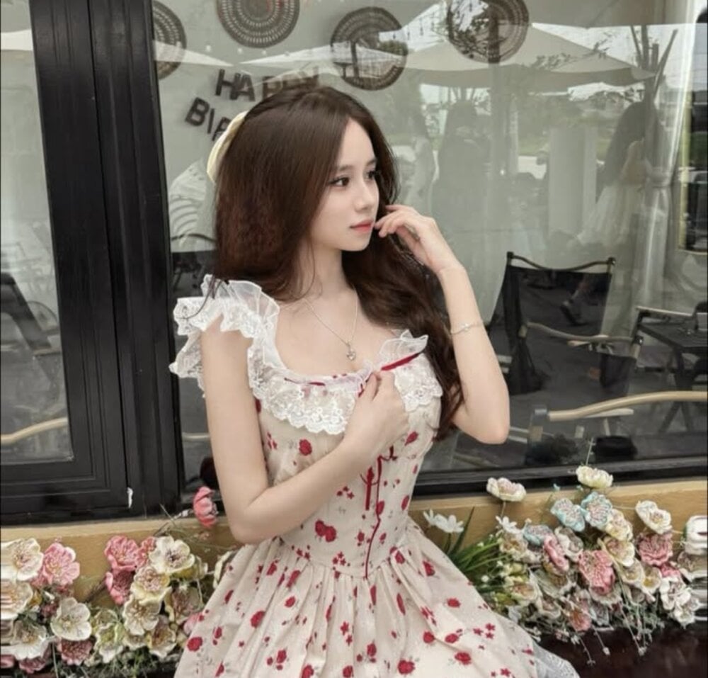elivecams.com -Tania- livesex profile in vietnam cams