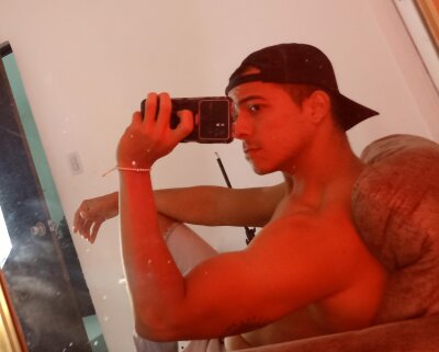 andrew_summer from stripchat