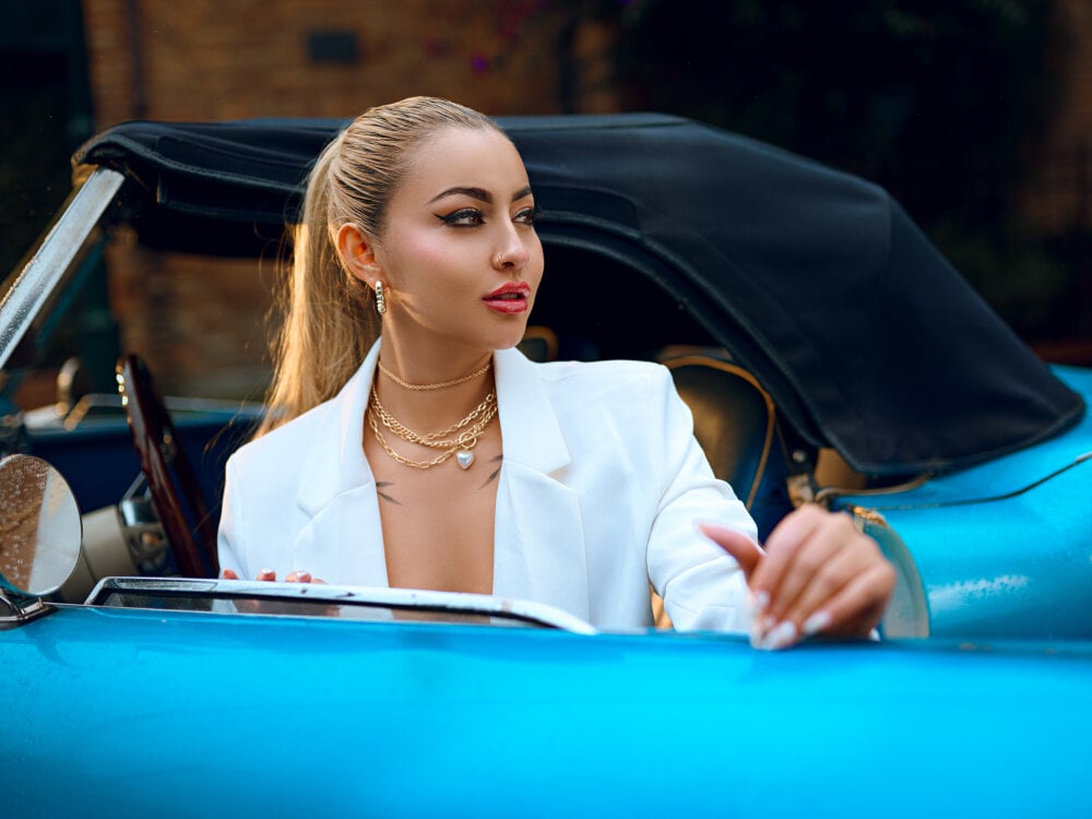 elina_hills from stripchat